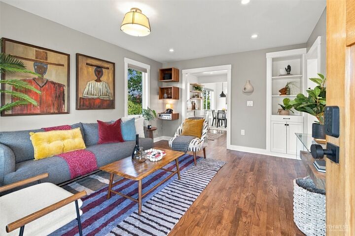 Property Photo:  4247 S Eddy Street  WA 98118 