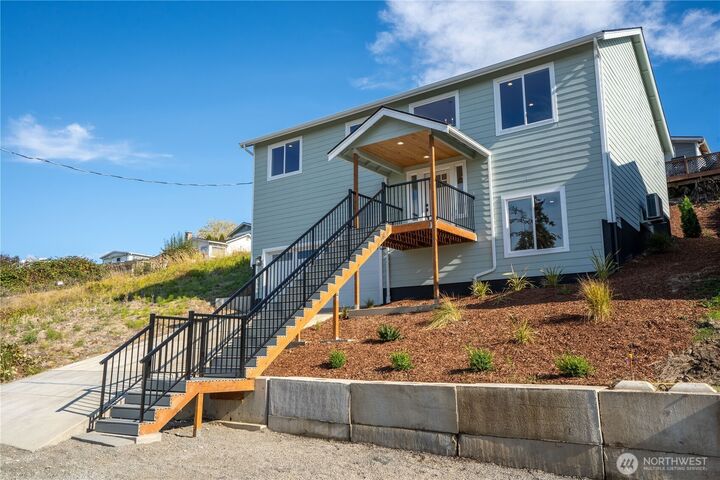 Property Photo:  7528  Wooldridge Drive  WA 98230 
