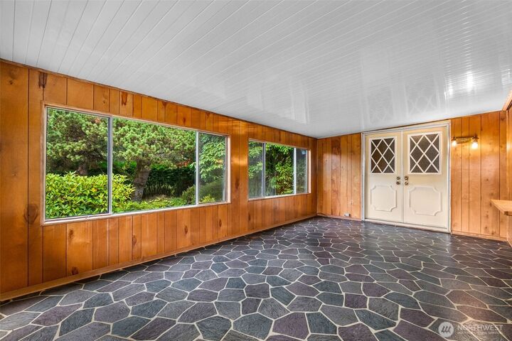 Property Photo:  935  State Rt 105  WA 98595 
