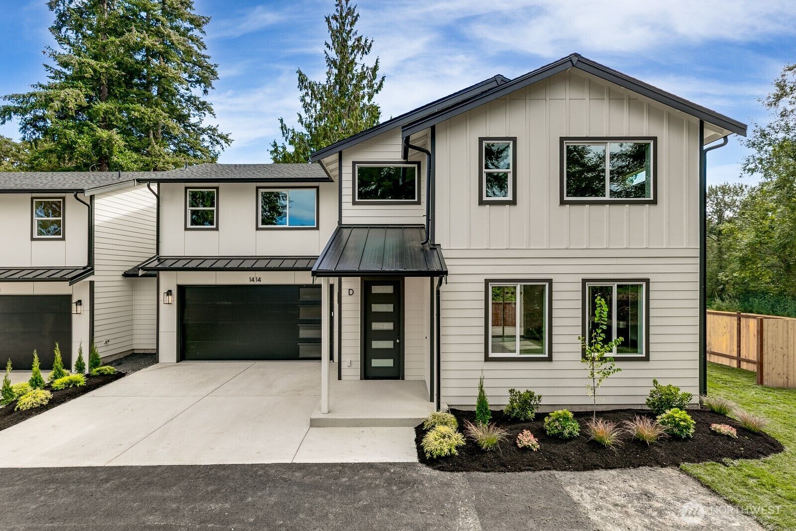 Property Photo: 1414 126th Street SE D WA 98208