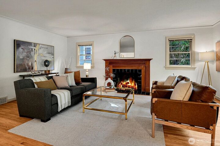 Property Photo: 622 22nd Avenue E WA 98112