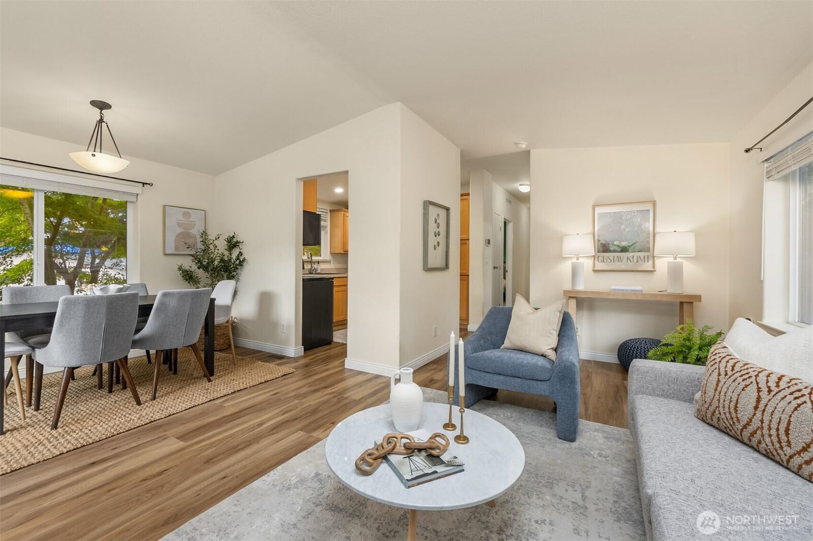 Property Photo:  216  Madrona Way NE  WA 98110 