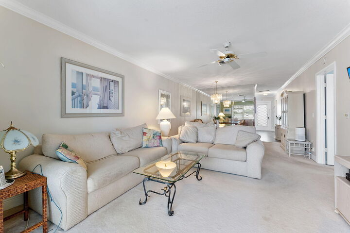 Property Photo:  2401 Del Aire Boulevard 201  FL 33445 