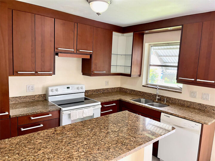Property Photo: 1411 NW 79th Way FL 33024