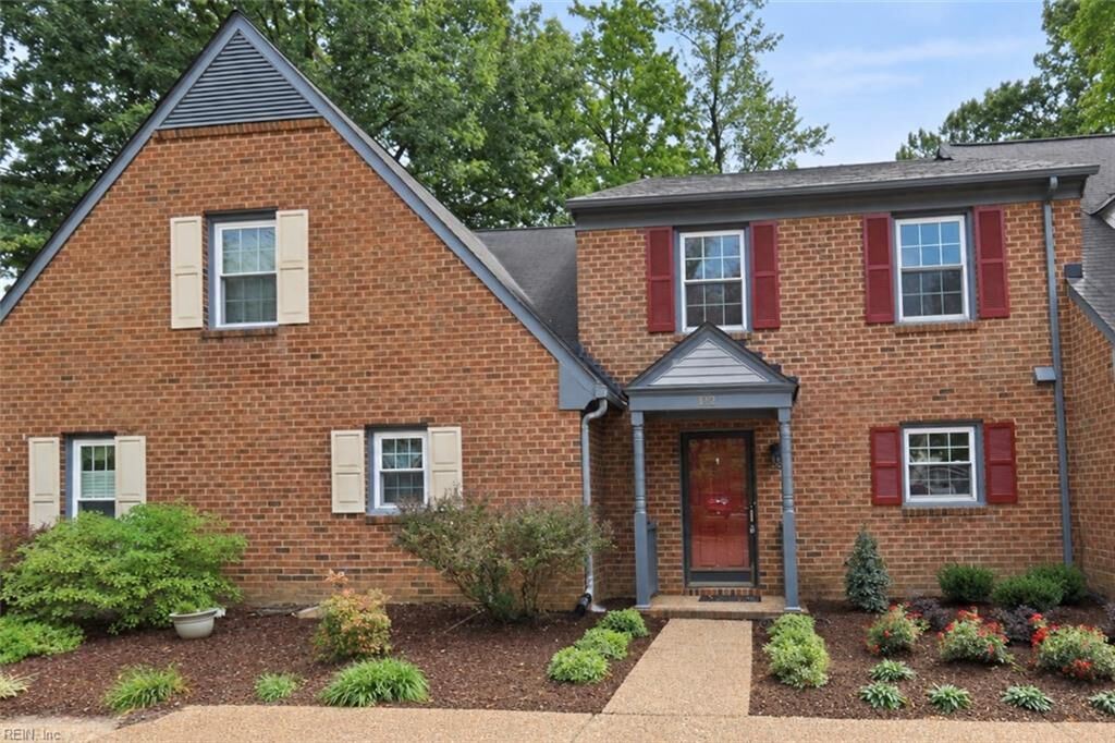 Property Photo:  112 Wellesley Dr  VA 23606 