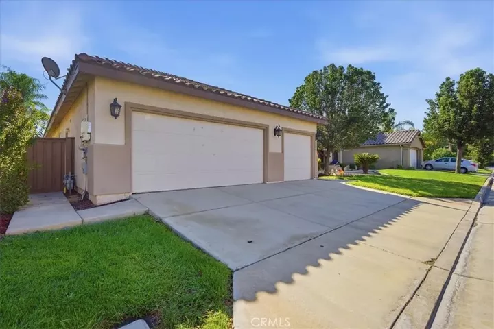 Property Photo:  124 Playa Court  CA 92545 