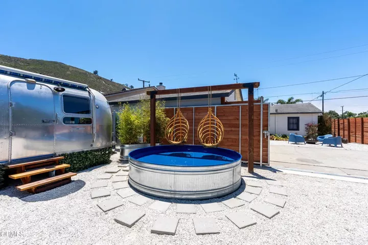 Property Photo:  1552 Cameron Street  CA 93001 