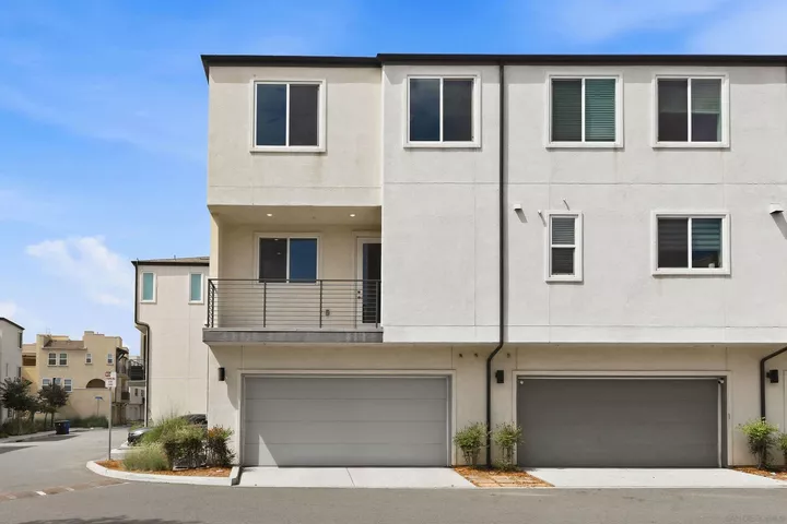 Property Photo:  5502 Caminito Sandwaves 172  CA 92154 