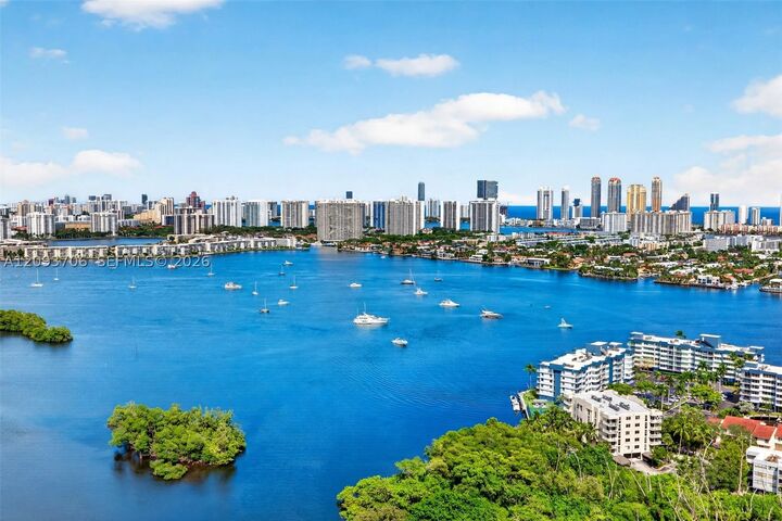 Property Photo: 16385 Biscayne Blvd Lph17 FL 33160