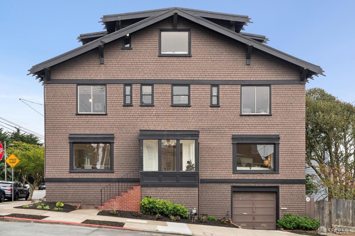 Property Photo:  400 40th Avenue  CA 94121 