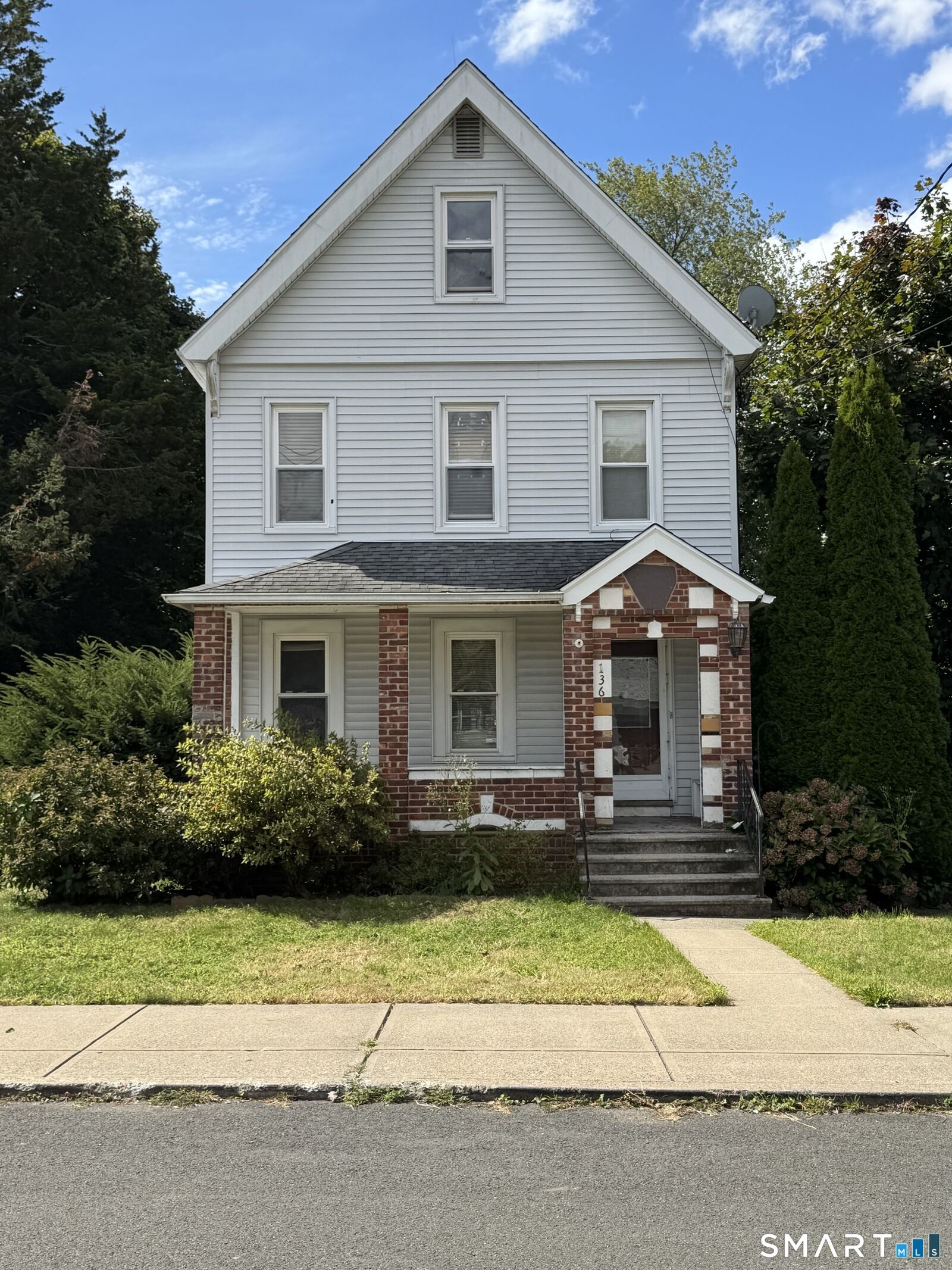 Property Photo:  136 Collis Street  CT 06516 