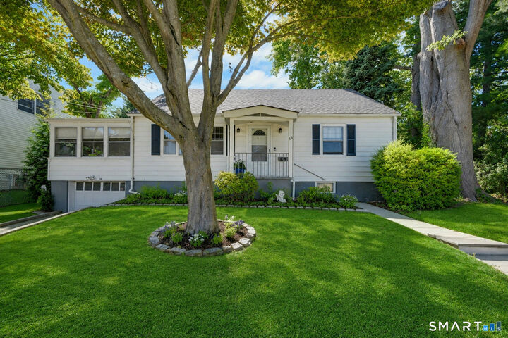 Property Photo:  38 Carlisle Place  CT 06902 