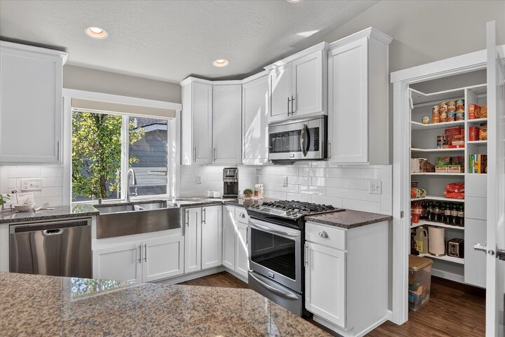 Property Photo:  1015 W Siena Peak Dr  WA 99224 