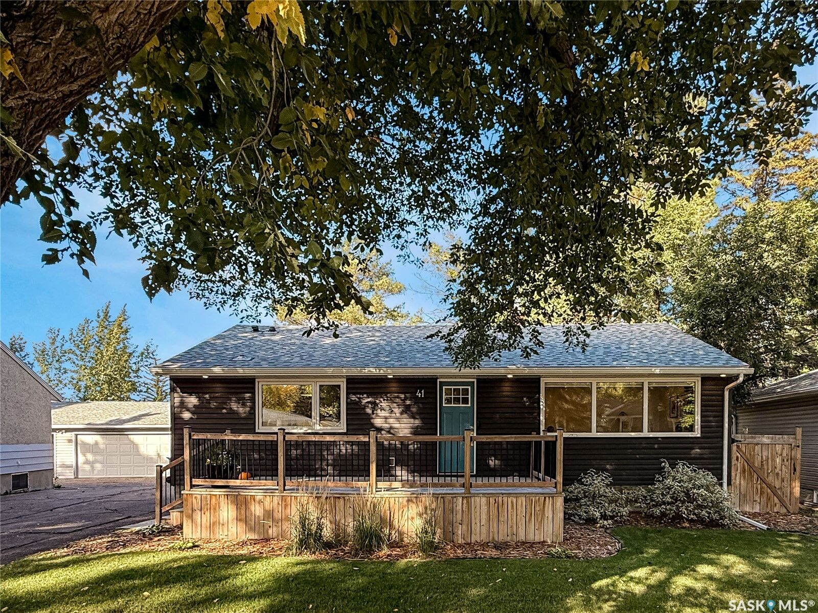 Property Photo:  41 Motherwell Crescent  SK S4S 3Z3 