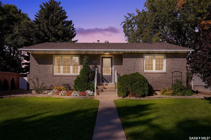 Property Photo:  1616 Marshal Crescent  SK S6H 3G6 