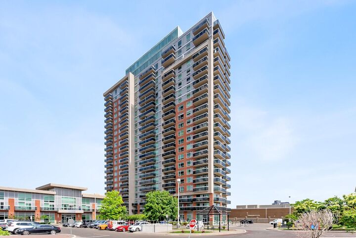 Property Photo:  215 Queen Street E 1503  ON L4W 0A9 