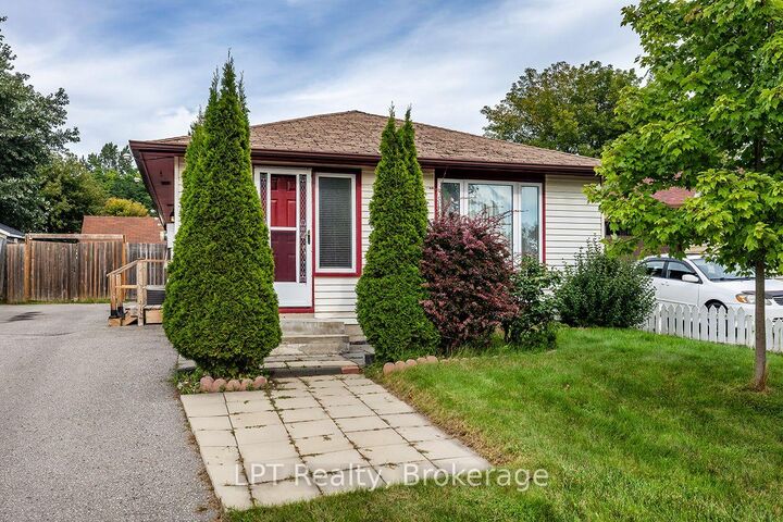 Property Photo:  745 Grandview Drive  ON L1H 7W5 