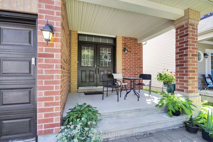 Property Photo:  512 Stonechurch Way  ON K2J 0C6 
