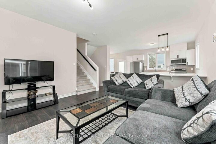 Property Photo: 182 Ryan Reynolds Way ON K4A 5T4