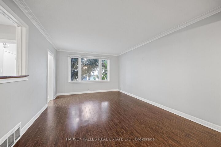 Property Photo:  128 Bogert Avenue Main  ON M2N 1K8 