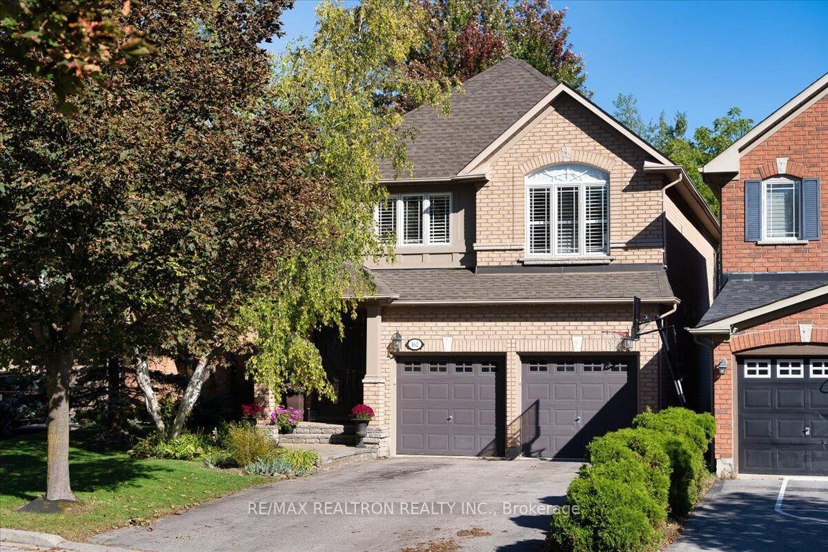 Photo de la propriété:  162 Estate Garden Drive  ON L4E 3X9 