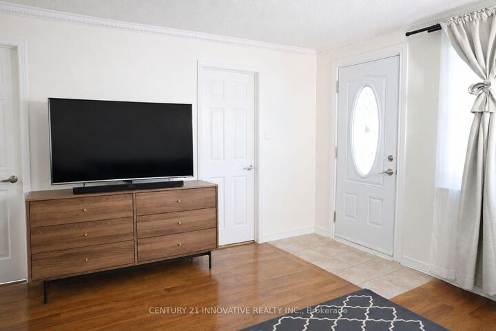 Property Photo:  101 Heale Avenue  ON M1N 3X9 