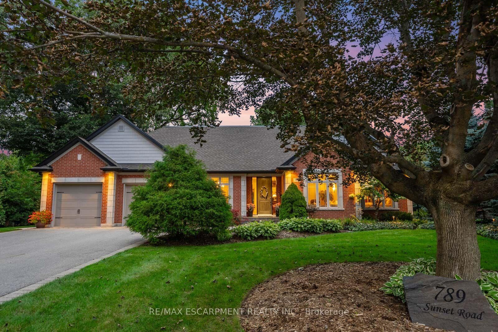 Property Photo: 789 Sunset Road ON L7T 3X3