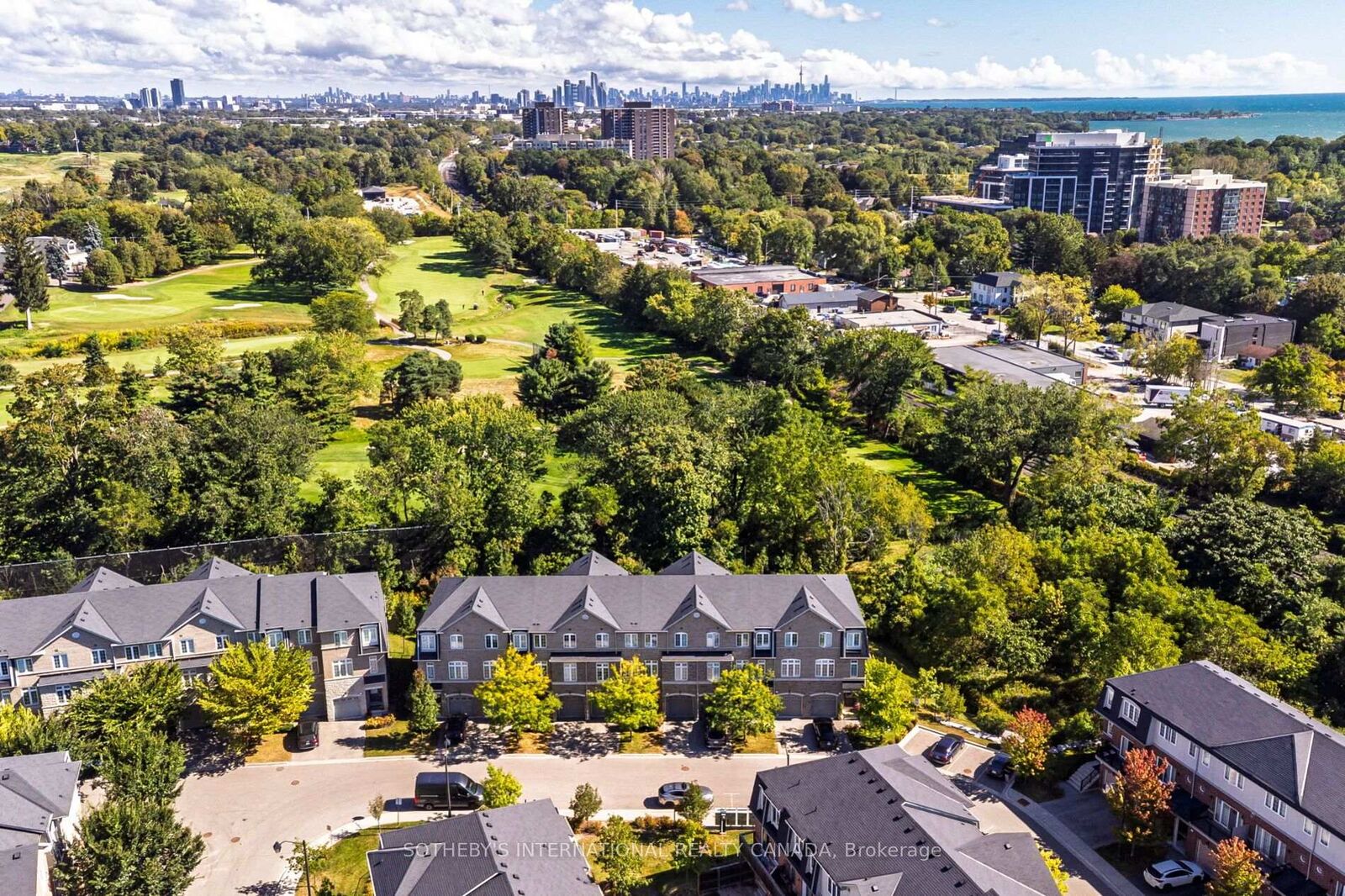 Property Photo: 1127 Haig Boulevard 2 ON L5E 2M6