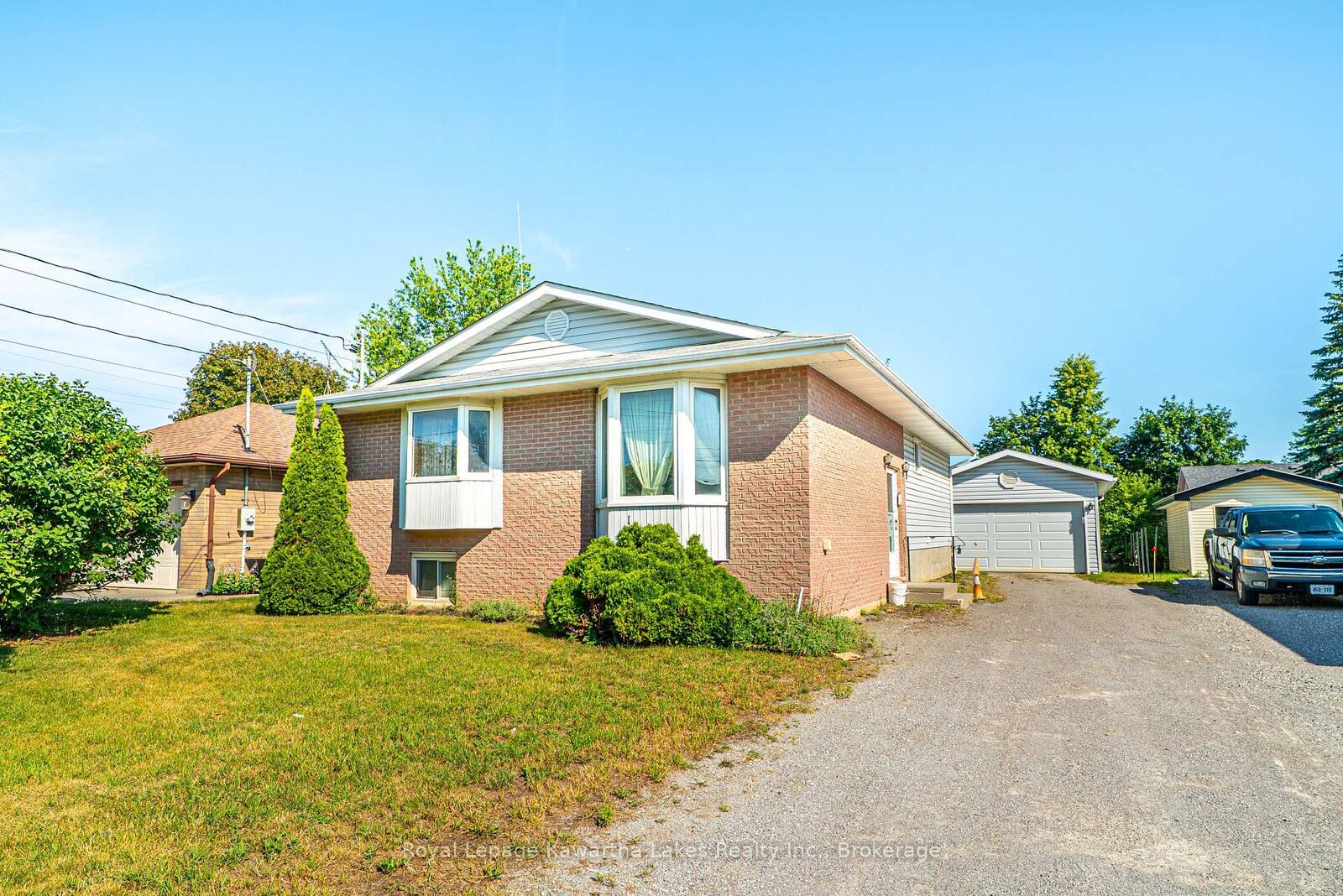 Property Photo:  182 Colborne Street W  ON K9V 6A1 