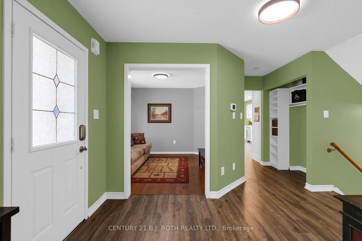 Photo de la propriété: 102 Holgate Street ON L4N 2T9