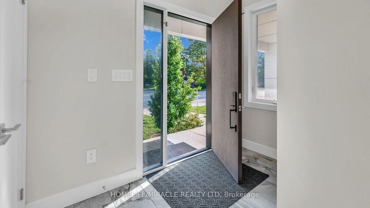 Photo de la propriété:  1195 Riverside Drive 2  ON N6H 0K4 