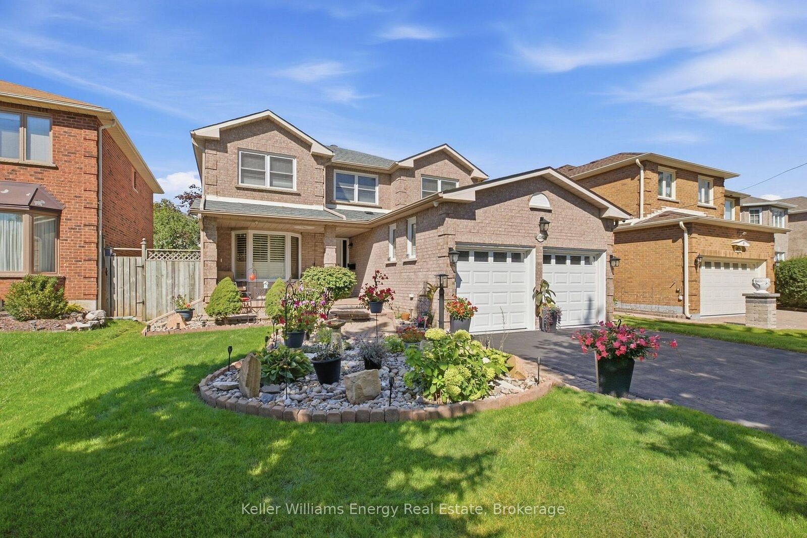 Photo de la propriété: 1083 Ridge Valley Drive ON L1K 2E2