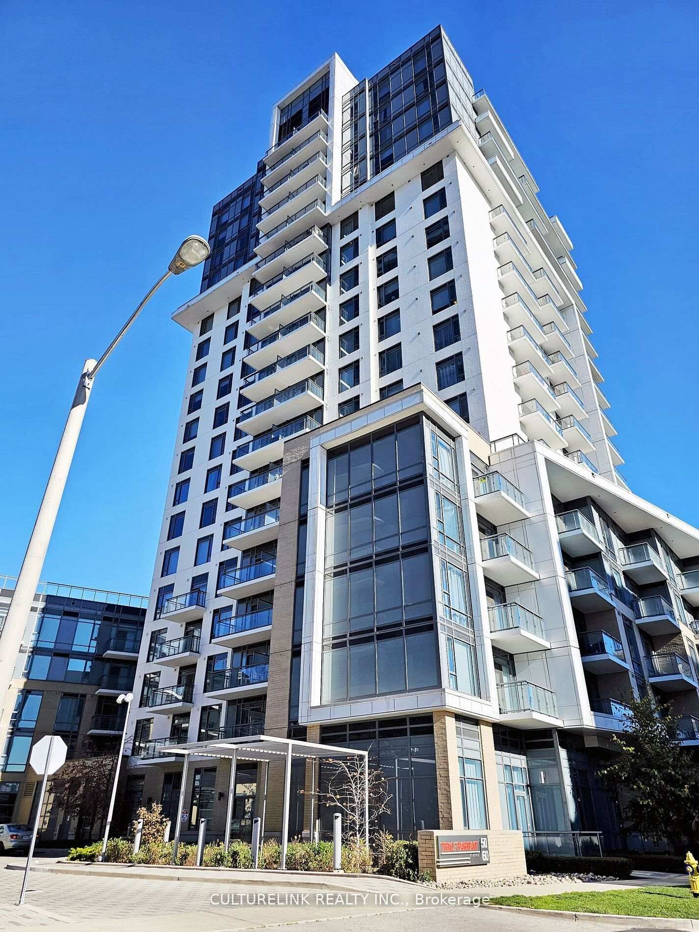 Photo de la propriété: 50 Ann O'Reilly Road Ph07 ON M2J 0C9