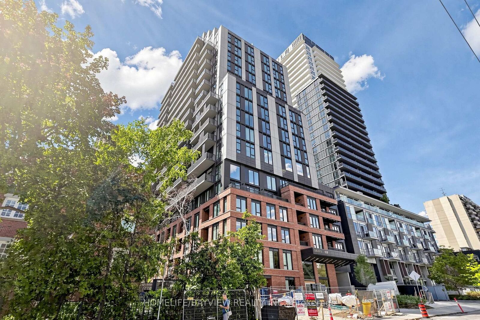 Property Photo:  109 Erskine Avenue 1706  ON M4P 0G6 