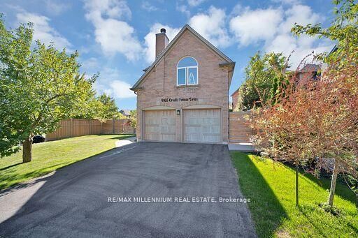 Photo de la propriété: 4165 Credit Pointe Drive ON L5M 3K3