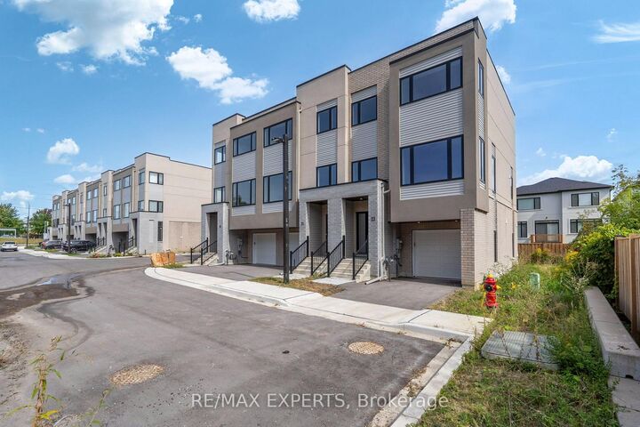 Photo de la propriété: 23 Carl Hill Lane ON L4C 7A6