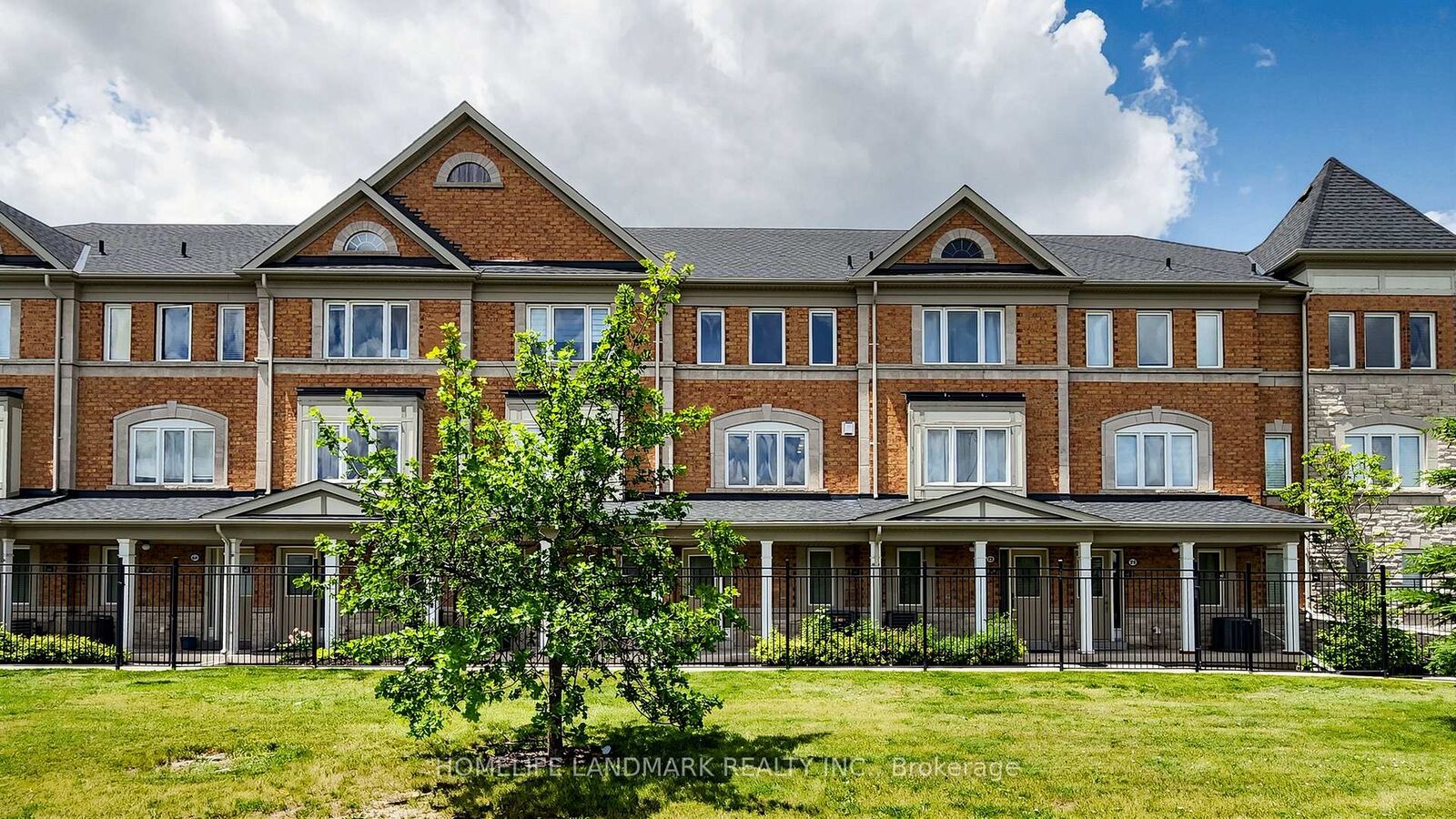 Property Photo:  70 Sanctuary Way  ON L6E 0C2 