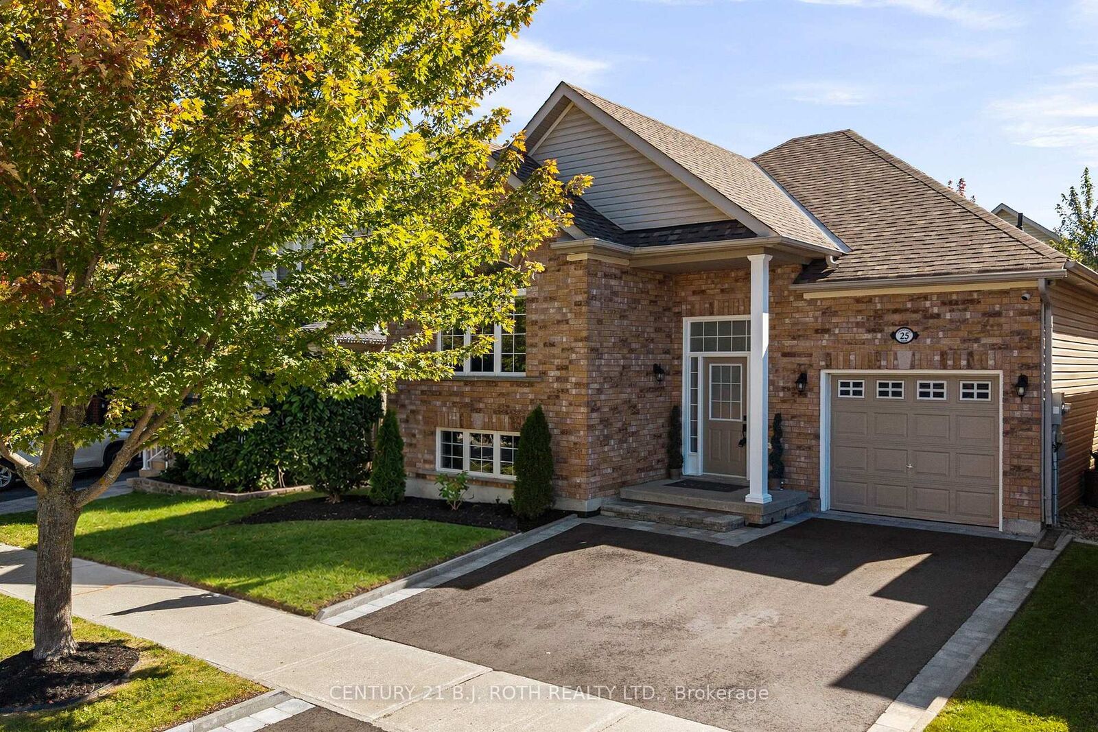 Property Photo: 25 Cranberry Lane ON L4N 0Z1