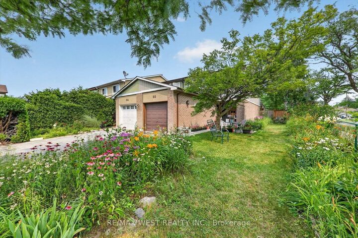 Photo de la propriété:  66 Bushwood Court  ON M1B 2T1 