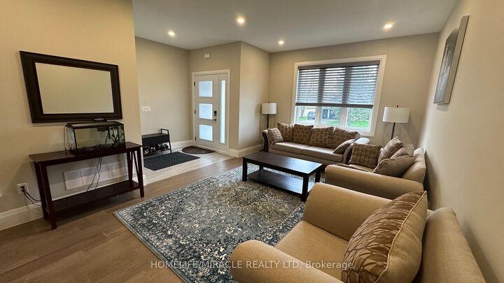 Property Photo:  45 Eleanor Avenue  ON L8W 1C7 