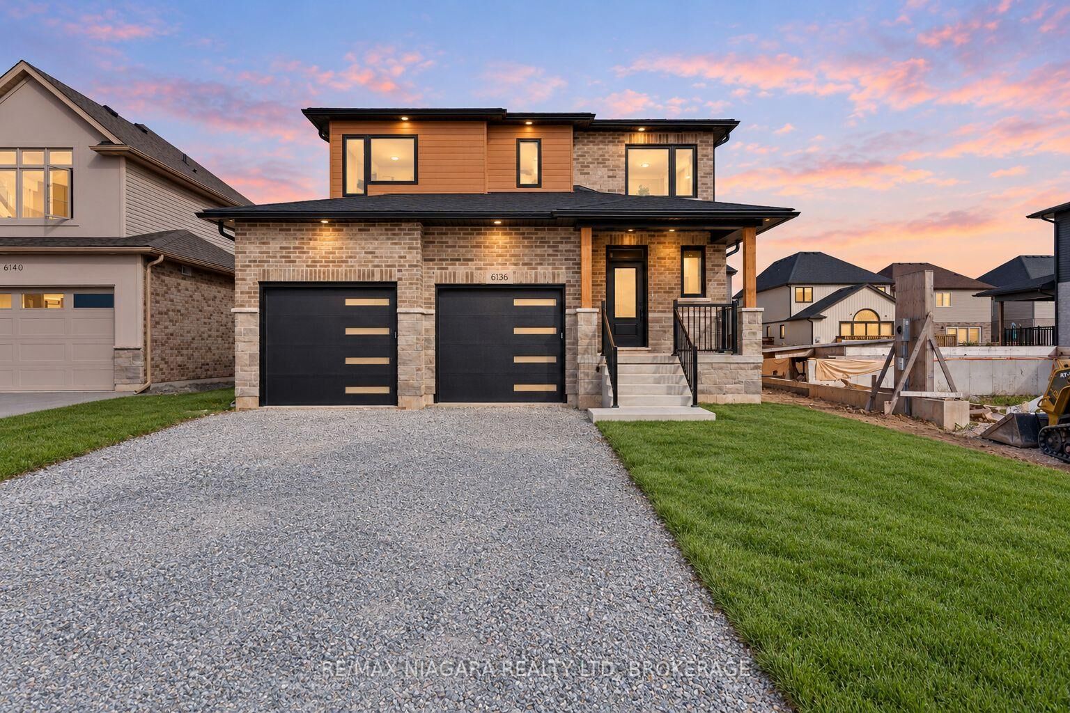 Photo de la propriété: 6136 Curlin Crescent ON L2H 3W8