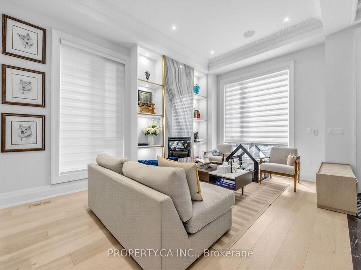 Property Photo:  370 Hillsdale Avenue E  ON M4S 1T8 