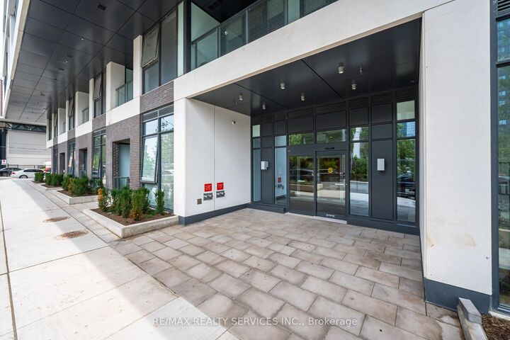 Property Photo:  5 Defries Street 2208  ON M5A 0W7 