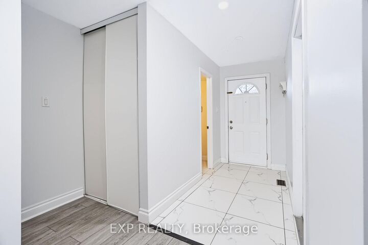 Property Photo: 2669 Southvale Crescent E 2 ON K1B 4V2