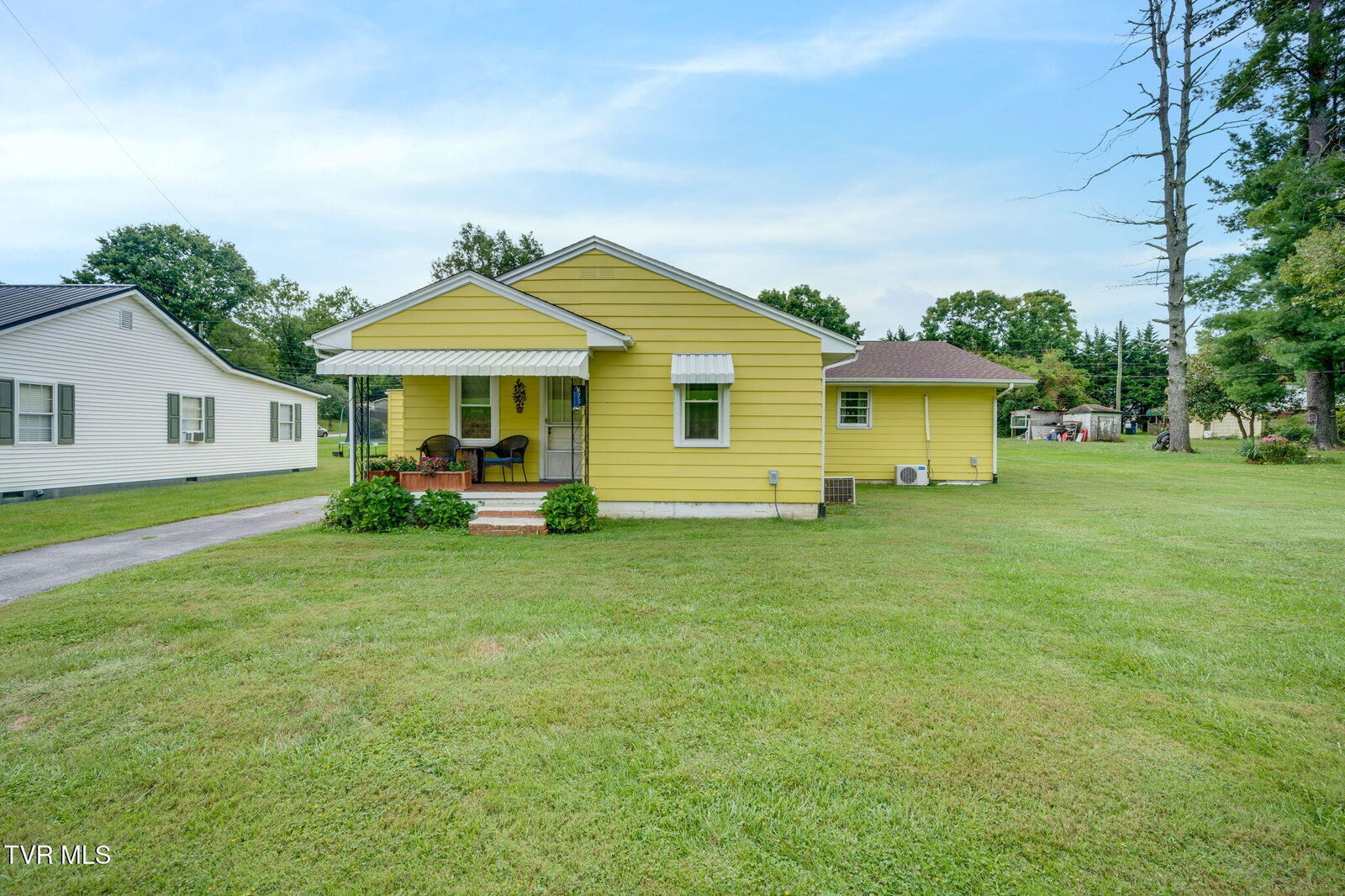 Property Photo:  876 Northeast Hillman Highway  VA 24210 