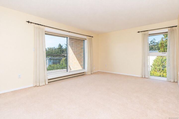 Property Photo:  4030 Quadra St #404  BC V8X 1K2 