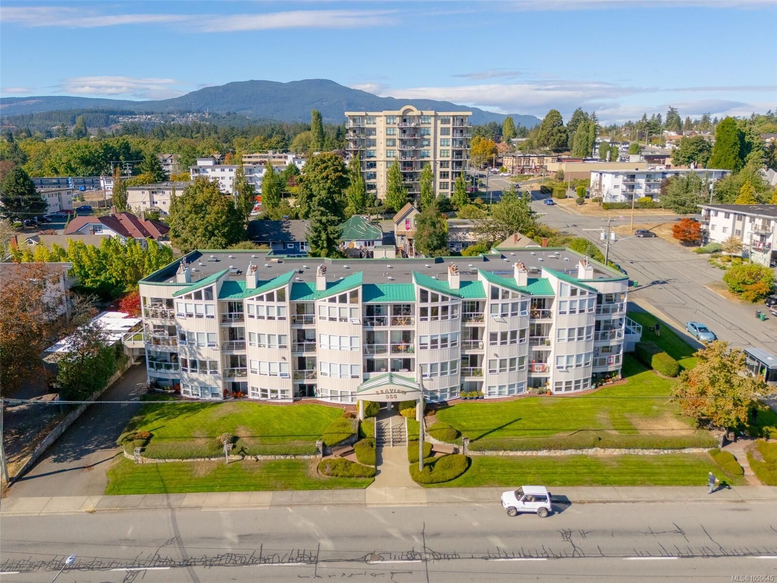 Property Photo:  355 Stewart Ave #401  BC V9S 4C5 