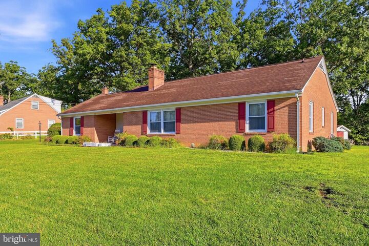 Property Photo:  121 Elmwood Road  VA 22602 