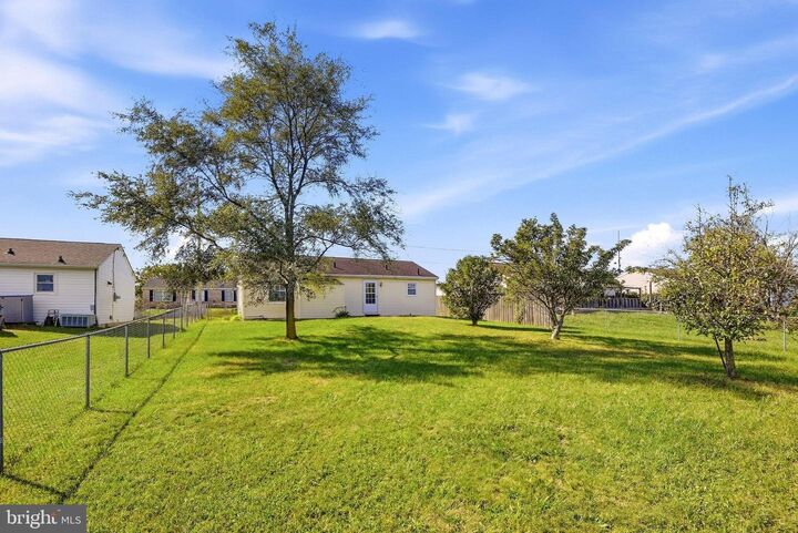 Property Photo:  102 Green Park Court  VA 22602 