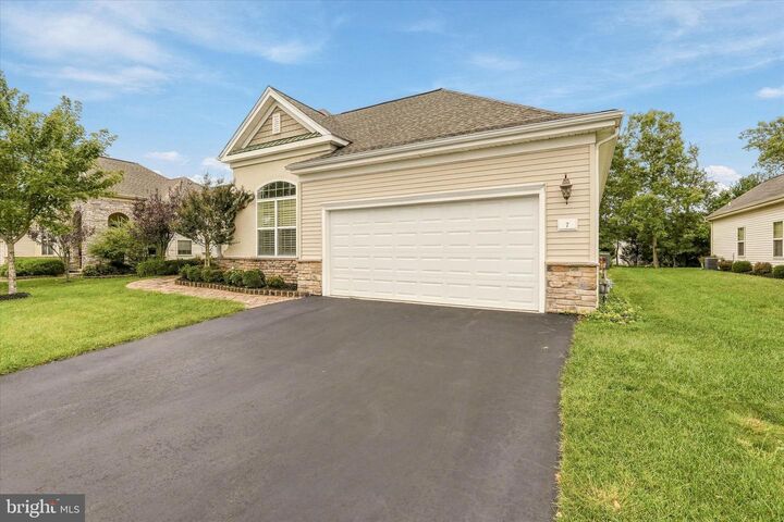 Property Photo:  7 Norwalk Lane  NJ 08005 
